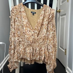 LAST CHANCE Express Floral Flowy Shirt